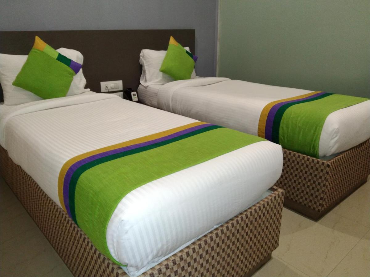 Hotel Ocean Suites Bombaj Zewnętrze zdjęcie