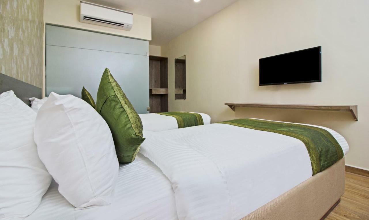 Hotel Ocean Suites Bombaj Zewnętrze zdjęcie
