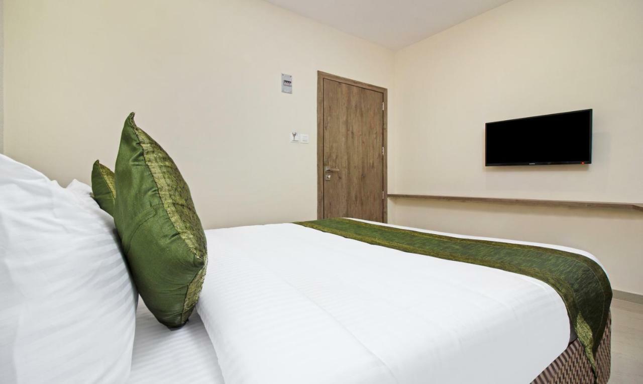 Hotel Ocean Suites Bombaj Zewnętrze zdjęcie