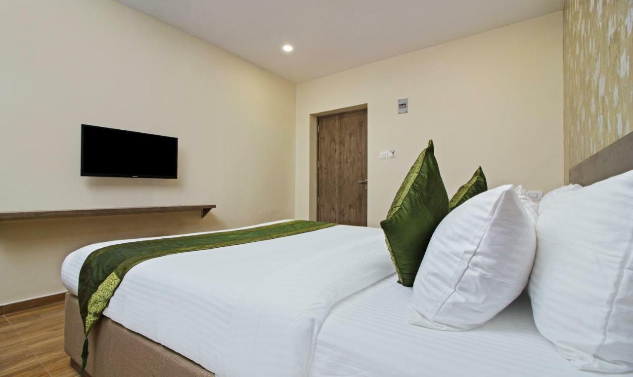 Hotel Ocean Suites Bombaj Zewnętrze zdjęcie