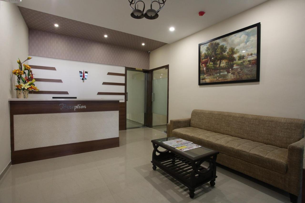 Hotel Ocean Suites Bombaj Zewnętrze zdjęcie