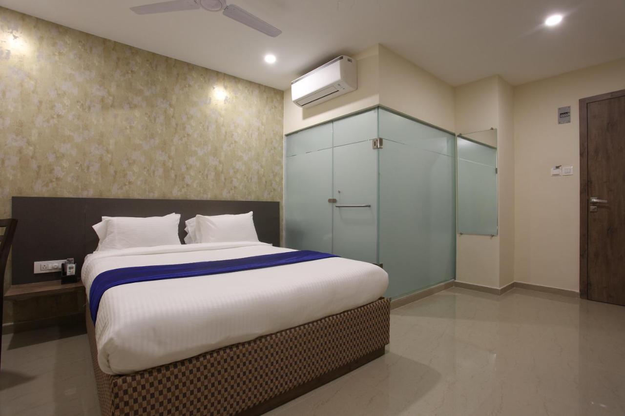 Hotel Ocean Suites Bombaj Zewnętrze zdjęcie