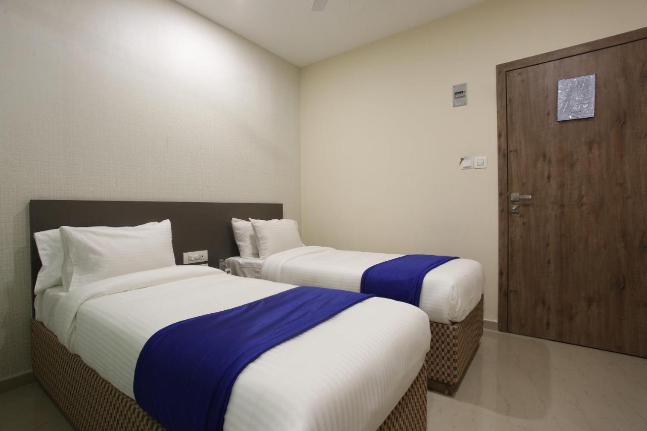 Hotel Ocean Suites Bombaj Zewnętrze zdjęcie