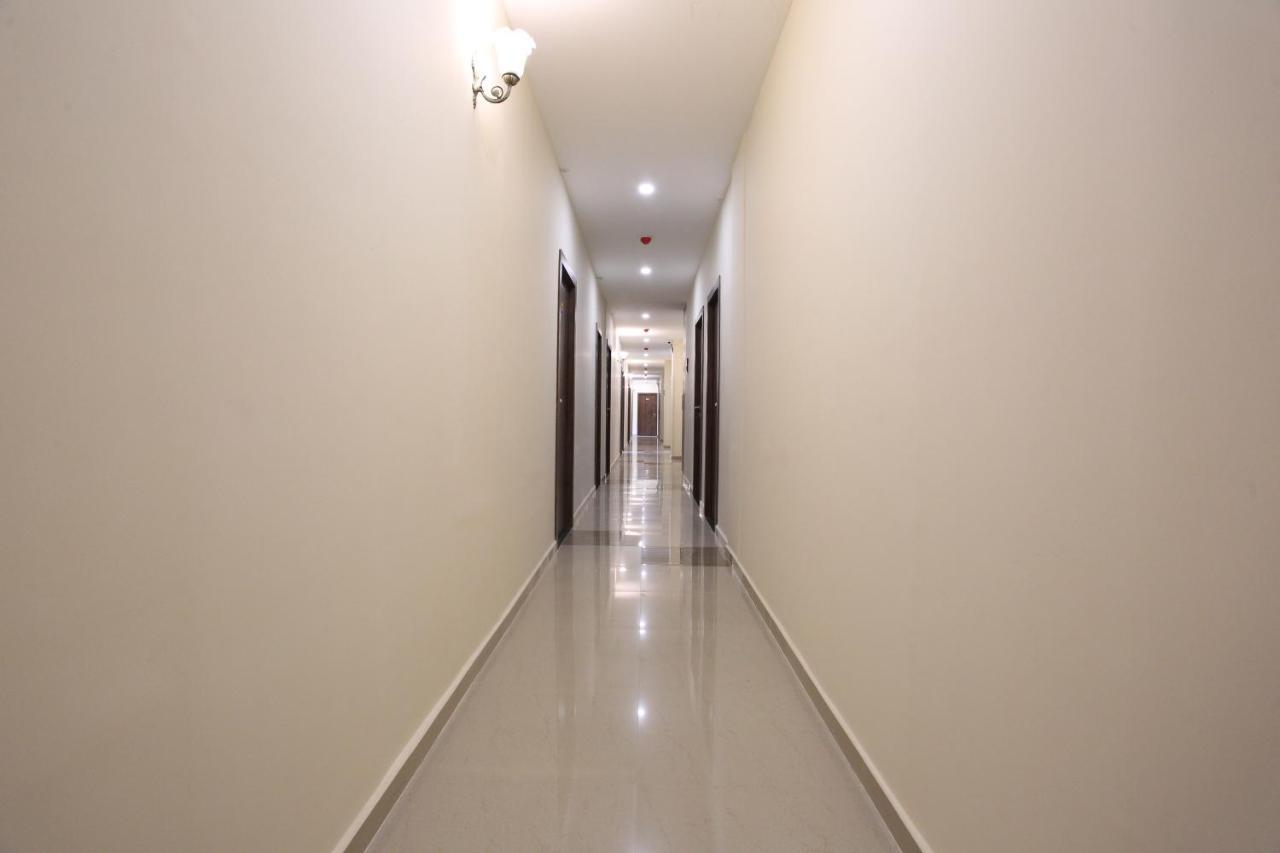Hotel Ocean Suites Bombaj Zewnętrze zdjęcie