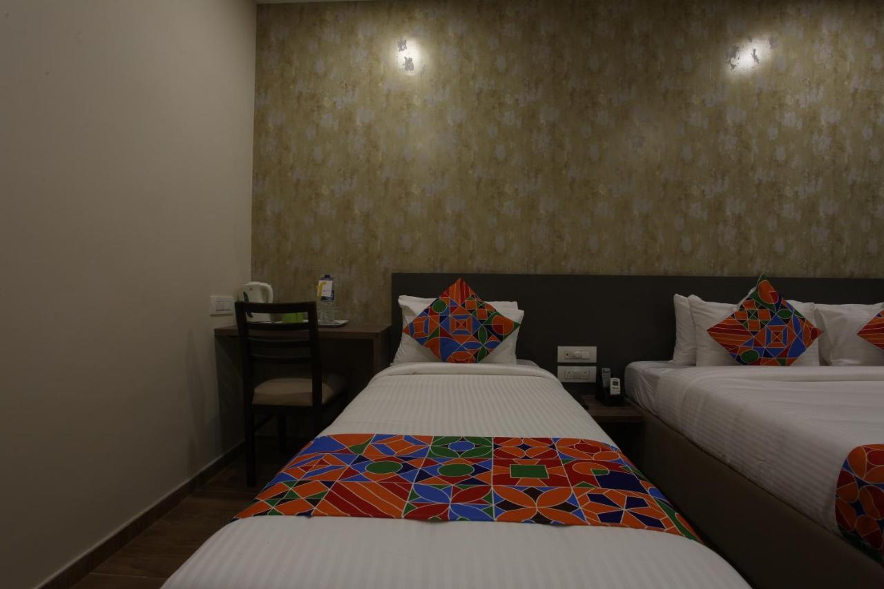 Hotel Ocean Suites Bombaj Zewnętrze zdjęcie
